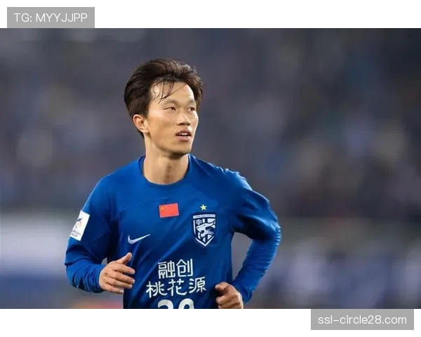 独家对话谢鹏飞：讲述转会上海申花后的适应与挑战